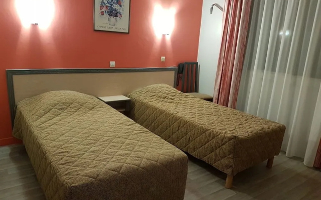 Motel 25