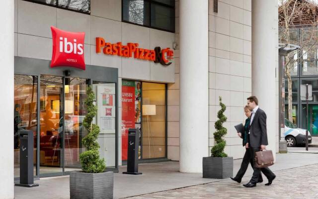 Отель ibis Paris Bercy Village Франция, Париж - отзывы, цены и фото номеров - забронировать отель ibis Paris Bercy Village онлайн вид на фасад