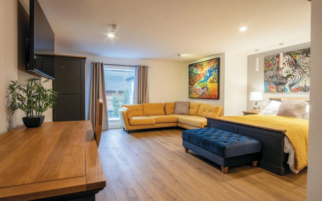 Suite 14 - Sleeping Giant Hotel - PEN Y CAE Inn