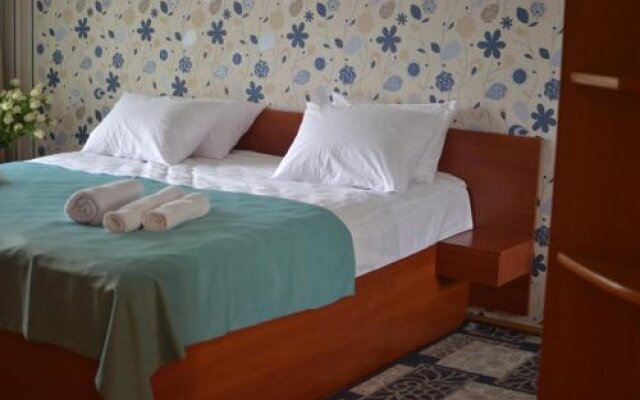 Home Sweet Home in Chisinau, Moldova from 86$, photos, reviews - zenhotels.com guestroom