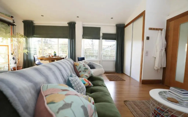 Garden Studio in Biggar