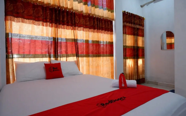 RedDoorz near Betoambari Airport Bau Bau