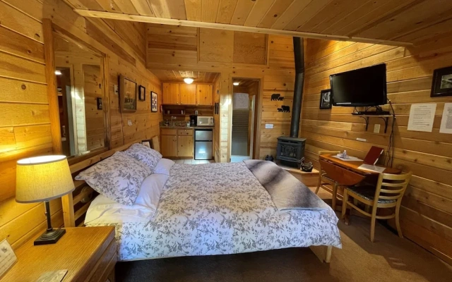 Holly's Place