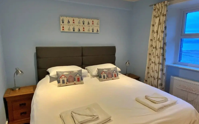 Apartment in Beaumaris With Snowdonia Views