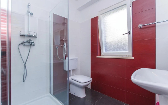 Stunning Home in Ravni With Wifi and 2 Bedrooms