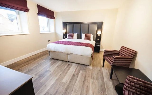 Crown Lodge Hotel