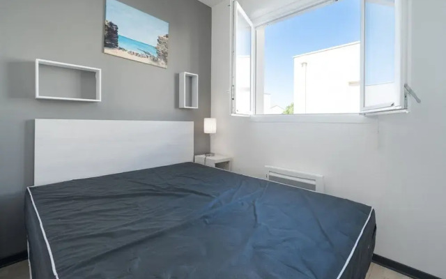 Bright Villa Stay in Serignan