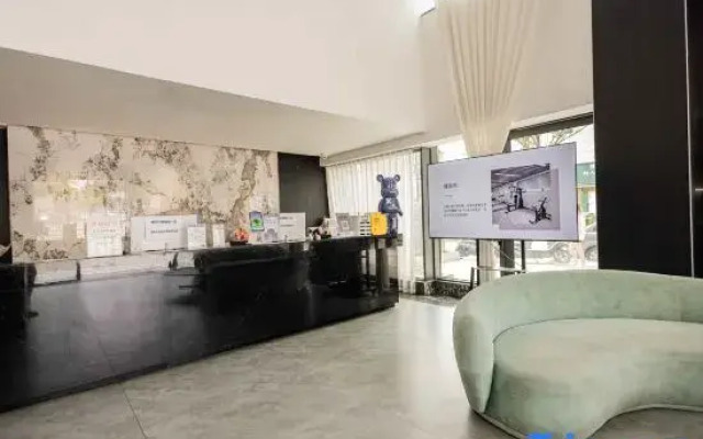 Yueji Hotel (Railway Station Wangchengpo Subway Station Store)