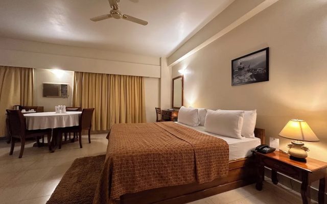 lhaki Hotel