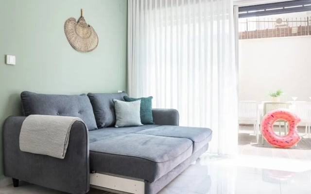 Tranquil Stay Near Beach by Sea N' Rent