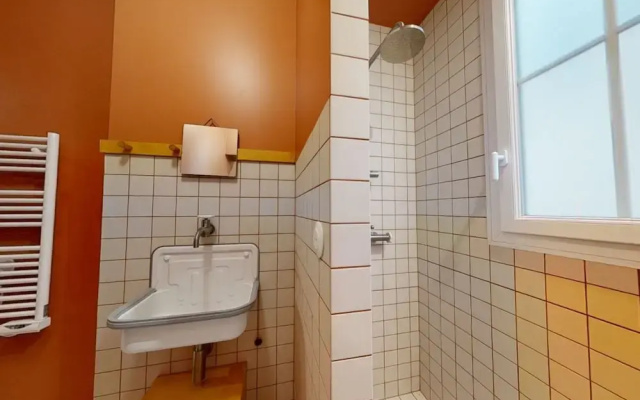 Delightful 1-bed Studio w Shared Co-working Space