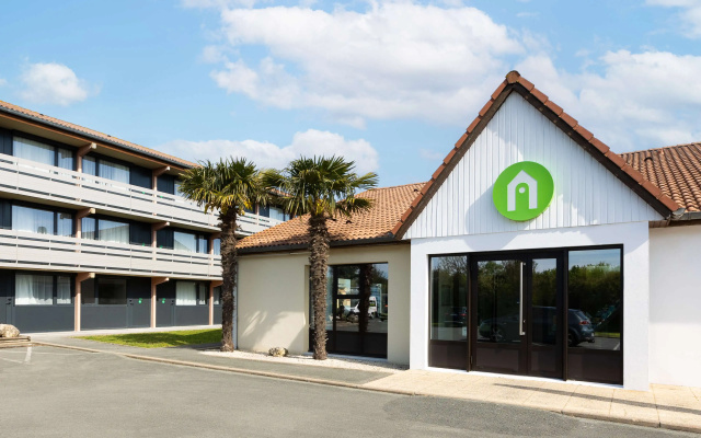 Campanile NATURE - La Rochelle Puilboreau