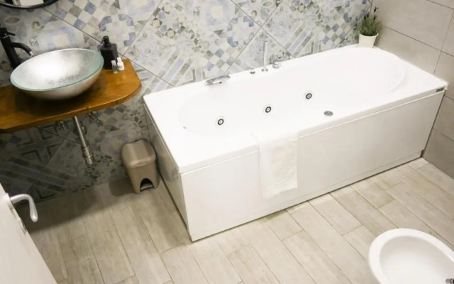 Megaride Apartment