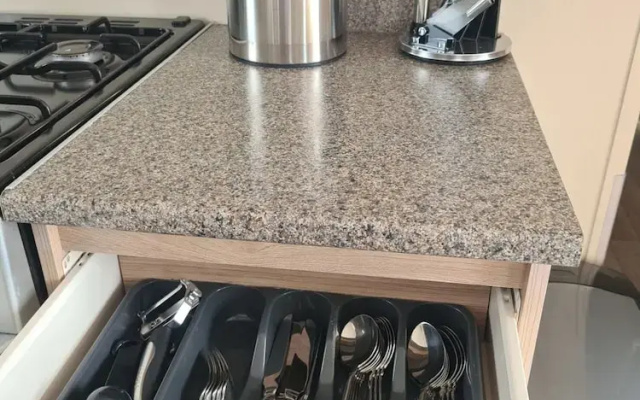 3 Bed Lodge - Sleeps 6 - Parking - Pets - Wifi