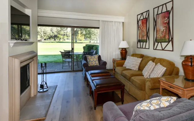 656 S At Silverado 1 Bedroom Condo by RedAwning