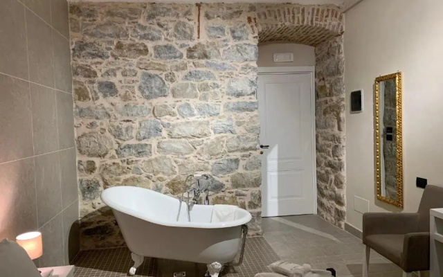 Spa & Wellness by Des Anglais " Ingresso SPA gratuito"