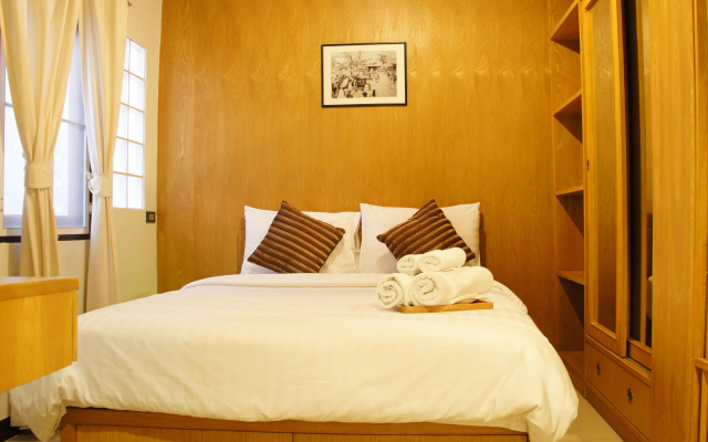 Ratchadamnoen Residence