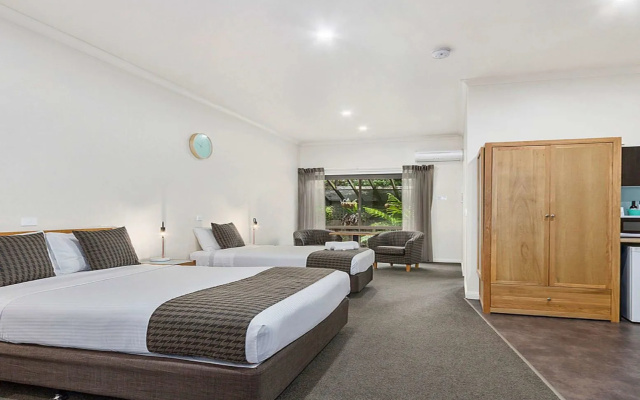 Coastal Waters Motor Inn