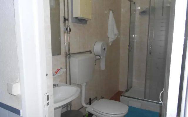 Crescent Rooms