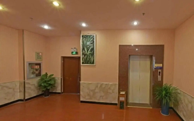 Starway Hotel Yangzhou Wanda Plaza