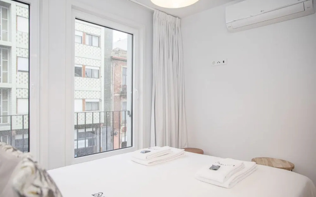 Liiiving - Modern & Glam Apartment M
