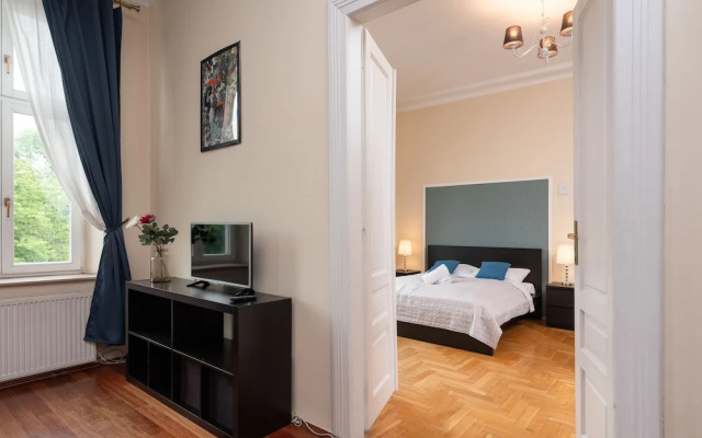 Wawel Apartments - Riverside Castle