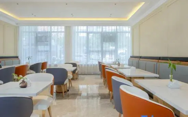 Vienna Hotel Zhengzhou Zhongzhou Avenue Provincial Cancer  Store