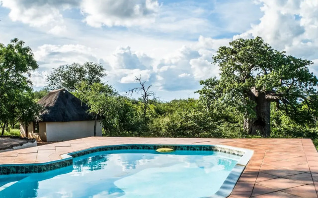 Zingela Nature Reserve - Baobab Tented Camp
