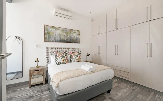 Three Bed Sea Point Secure Family Home