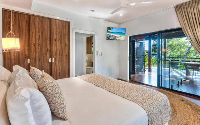 Point Blue on Hamilton Island