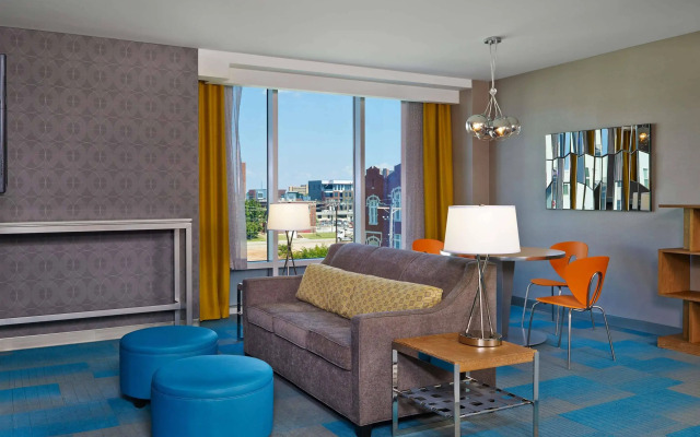 Aloft Oklahoma City Downtown - Bricktown