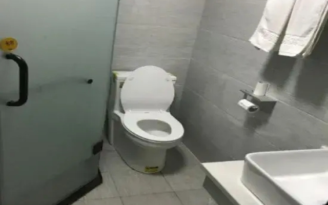 Yigang Business Hotel