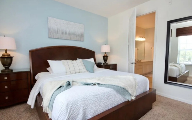 Pool Side Escape 3 Bedroom Condo