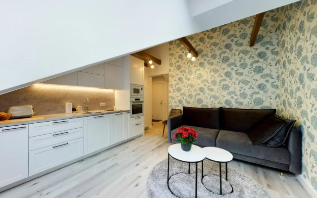 Tatari Apartment