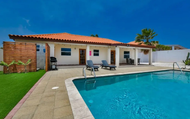 Stylish Villa, Private Pool, Bbq, Privacy