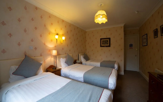 Fines Bayliwick Country House