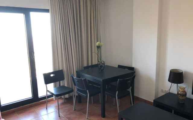 Nice Apartment With Wifi and Parking Space