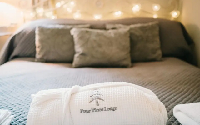 Four Pines Lodge
