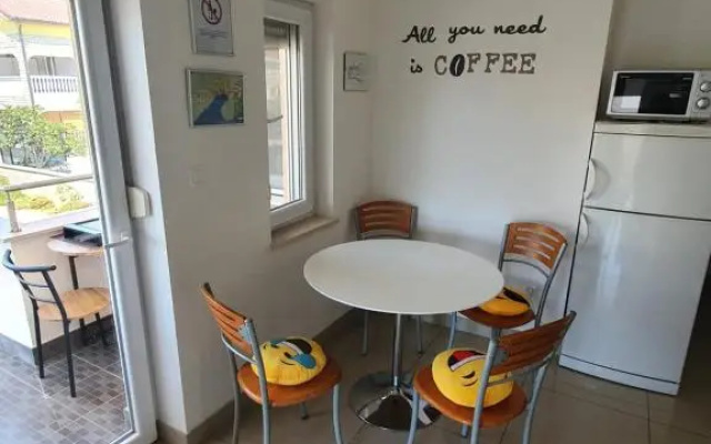 Apartment Novalja 4+2