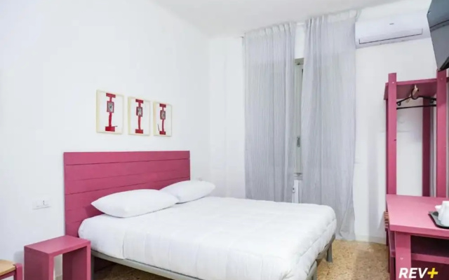 Lia Art Hotel