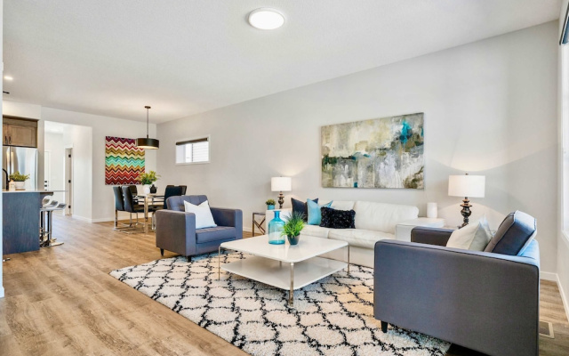 Herron Street NEW Luxury Retreat 6 Beds A11y