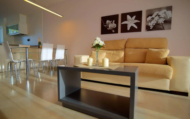 Apartamentos Bravosol