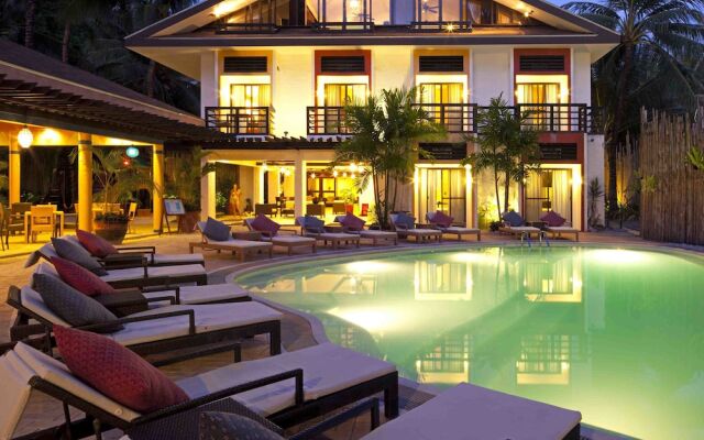 Отель Microtel by Wyndham Boracay Филиппины, остров Боракай - 1 отзыв об отеле, цены и фото номеров - забронировать отель Microtel by Wyndham Boracay онлайн вид на фасад