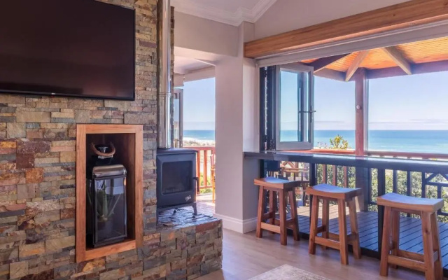 Boardwalk Lodge - Luxury Studio 2 - King Beds