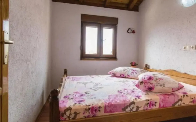 Holiday House Luka
