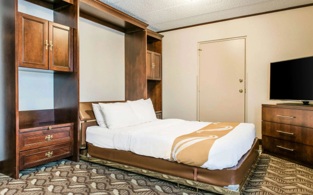 Quality Inn & Suites Zanesville City Center