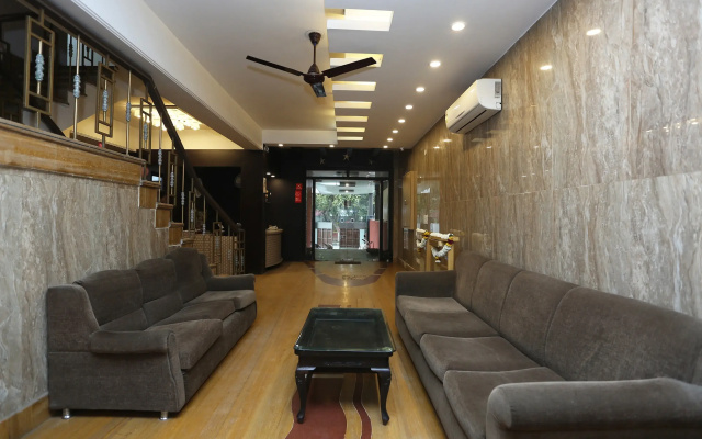 Super Hotel O The Avenue Residency