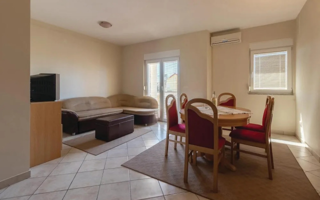 Stunning Home in Zadar With Wifi and 2 Bedrooms