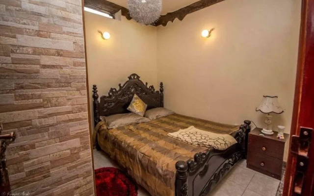 Albert Suites