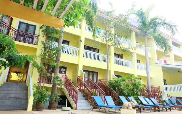 Отель Aonang Ayodhaya Beach Resort вид на фасад